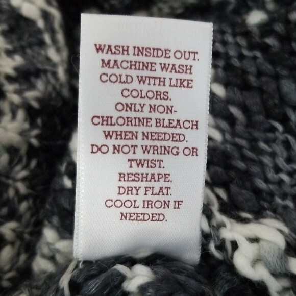 S.o. gray mockneck pullover long sleeve sweater. Size M - Picture 7 of 7